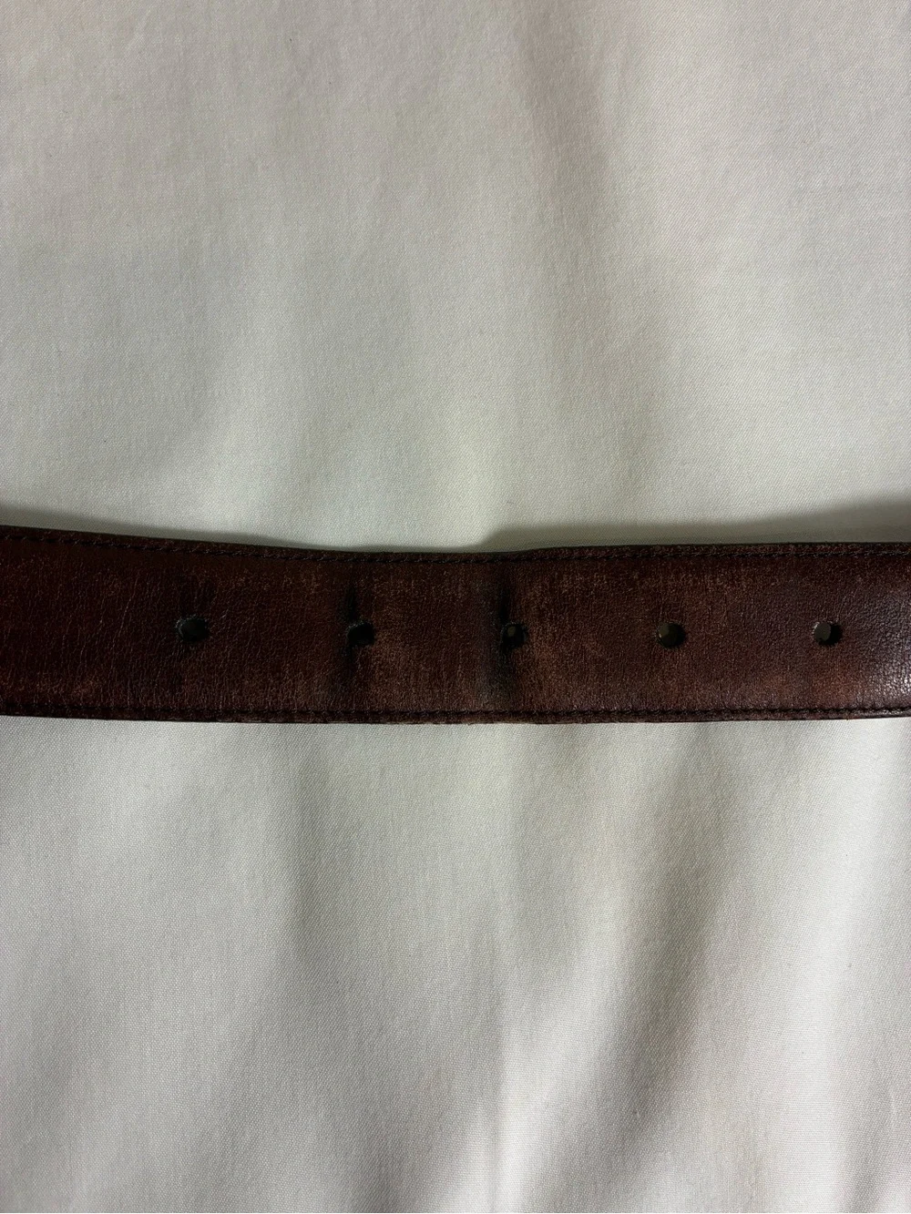 Mens belt Sz 34 Classic Brown Leather with Brass Buckle